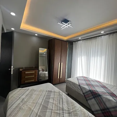 Luxury With Pool And Jacuzzi Close To The Apartamento